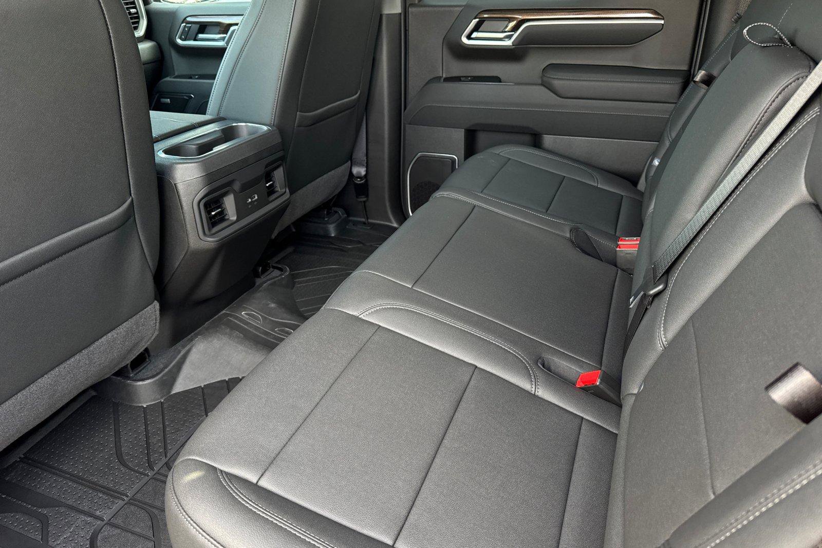 New 2026 Chevrolet Silverado 1500 RST w/ Convenience Package II AWD/4WD image 15