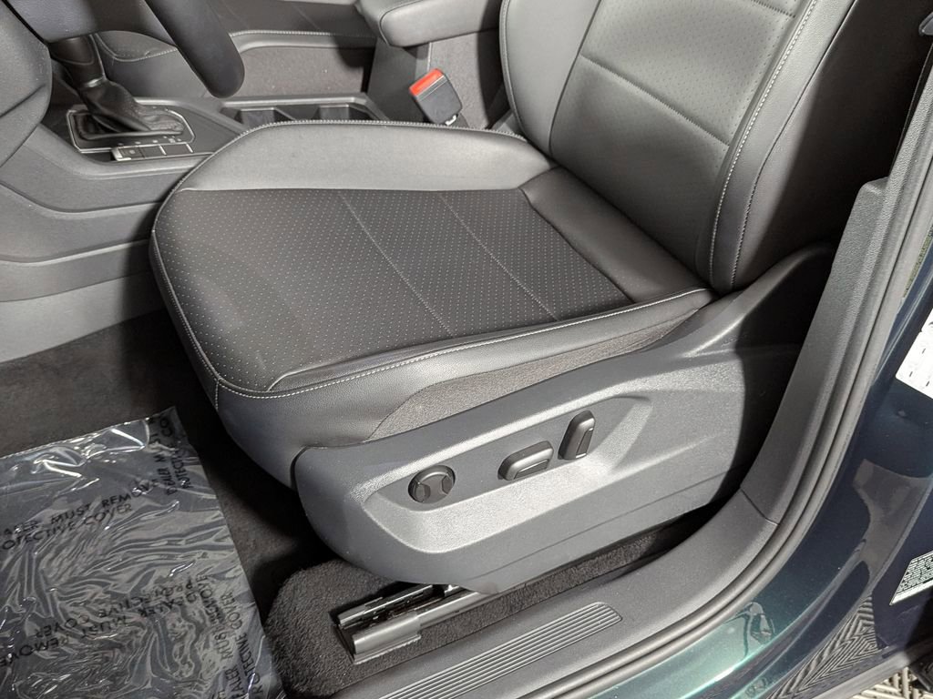 Used 2019 Volkswagen Tiguan SE FWD image 14