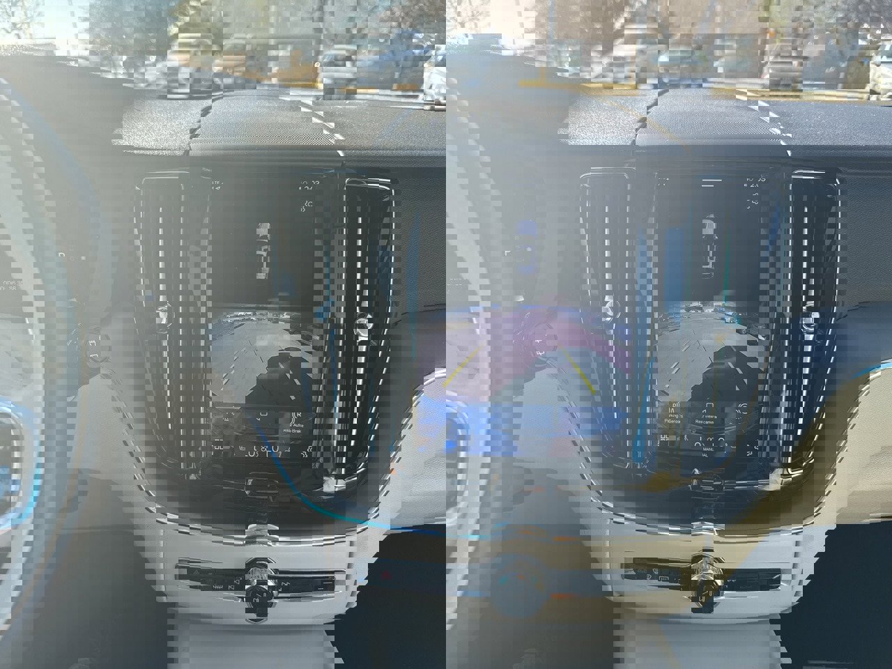 Certified 2023 Volvo XC60 B5 Core w/ Protection Package Premier image 23