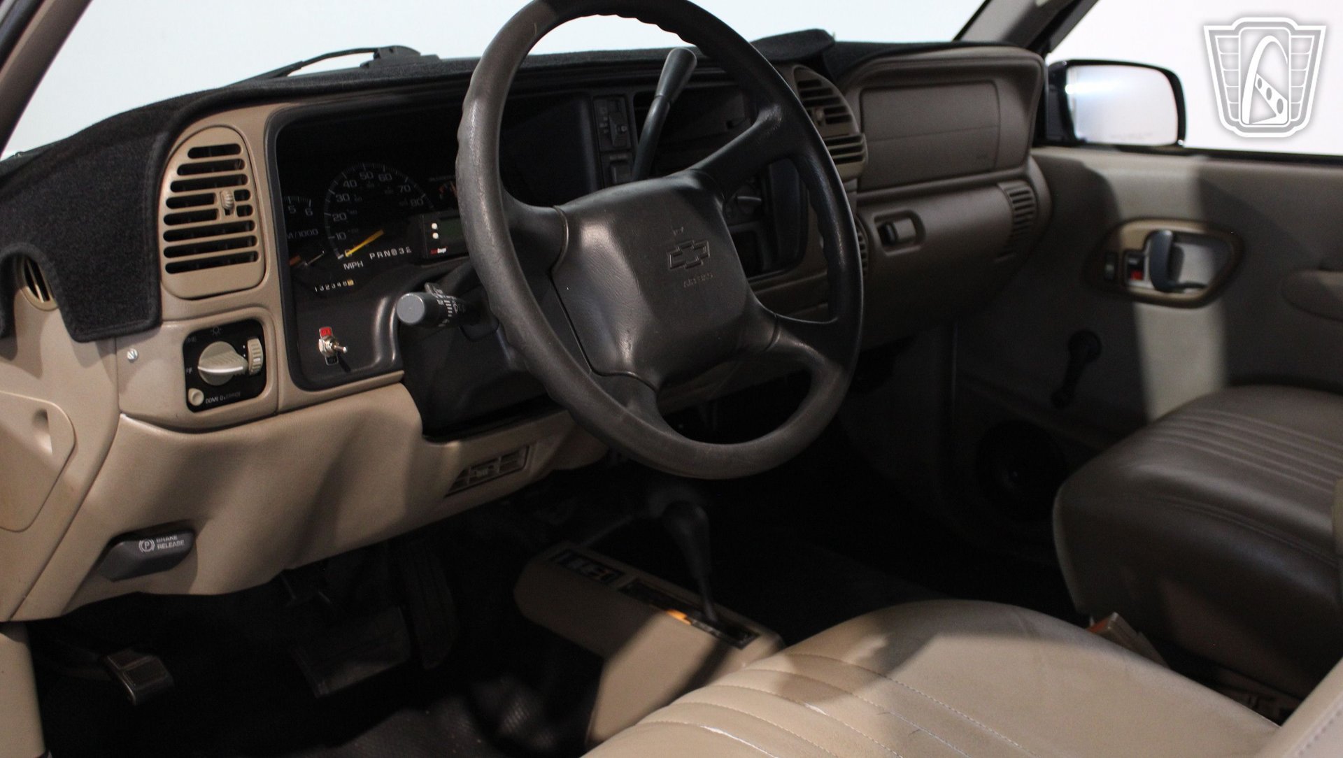 Used 1999 Chevrolet Tahoe 4WD 2-Door image 13