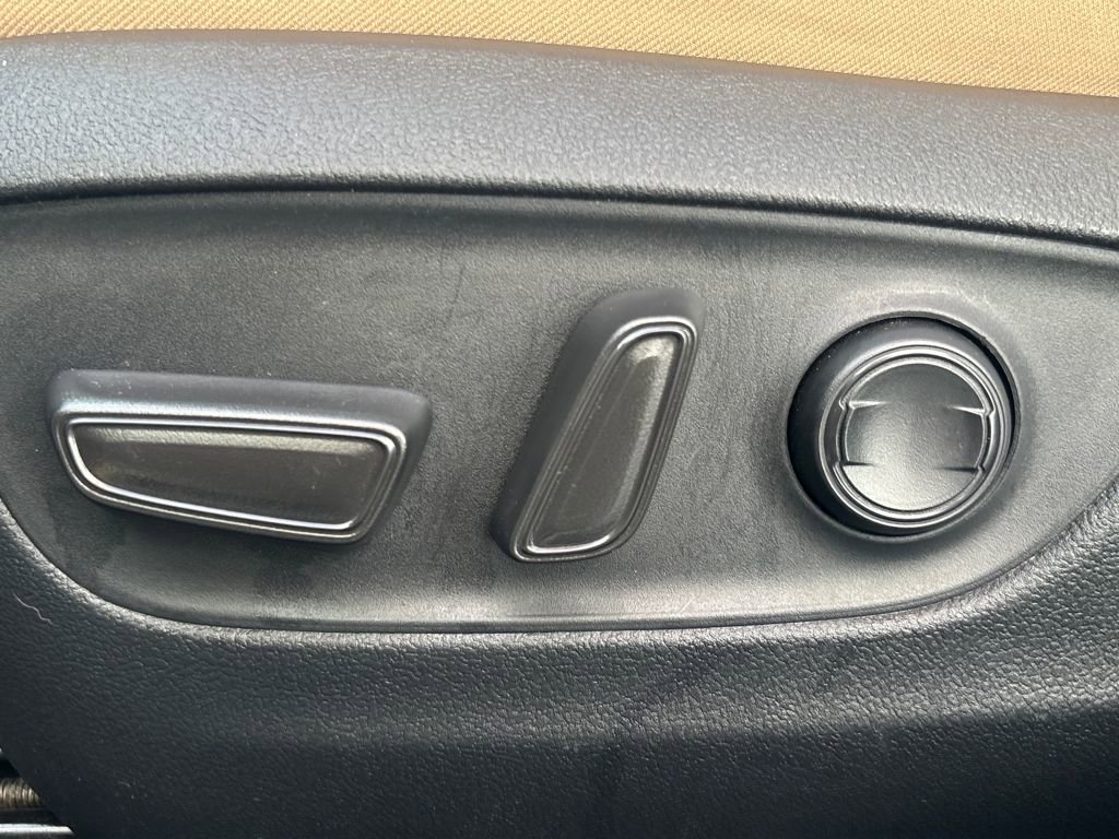 Used 2023 Toyota RAV4 XLE image 9