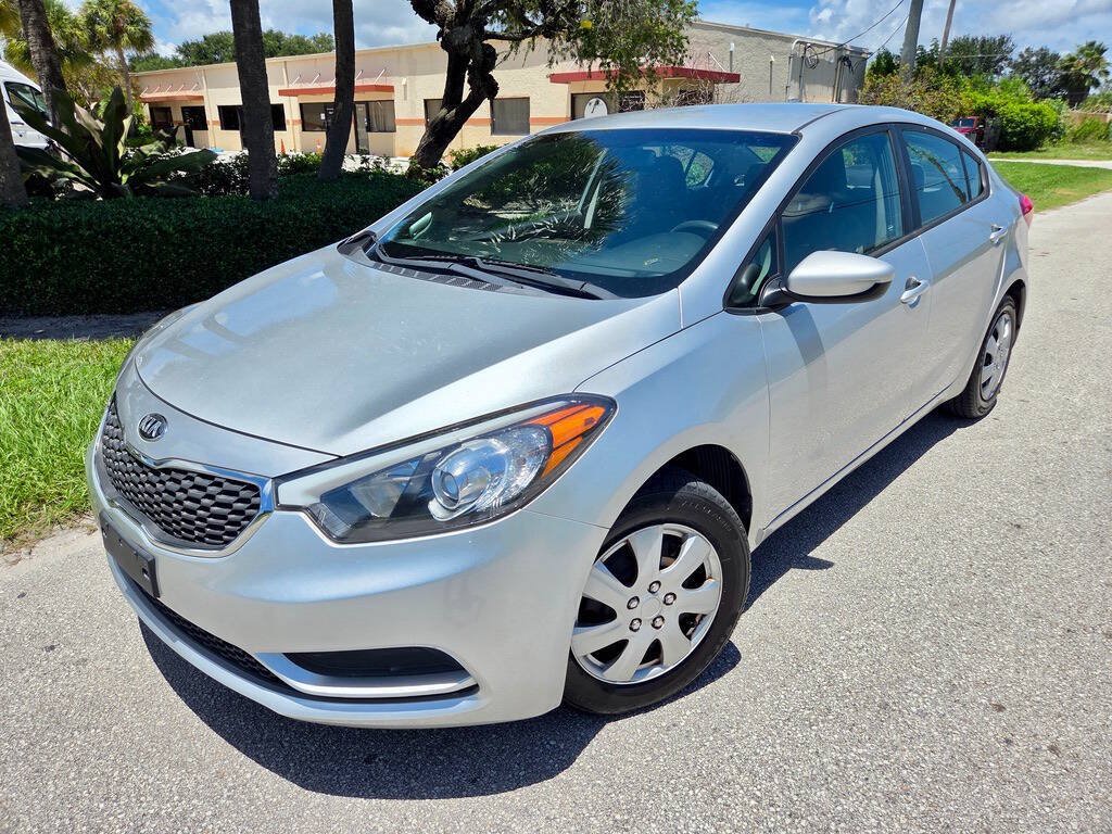 Used 2014 Kia Forte LX FWD image 3