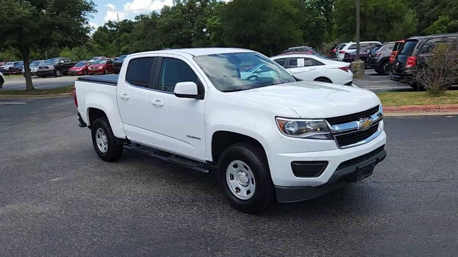 Used 2017 Chevrolet Colorado LT RWD image 2