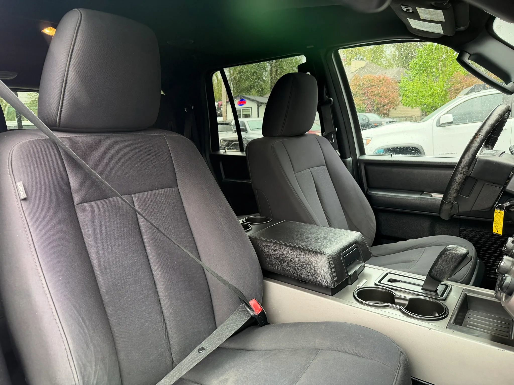 Used 2017 Ford Expedition XLT image 29