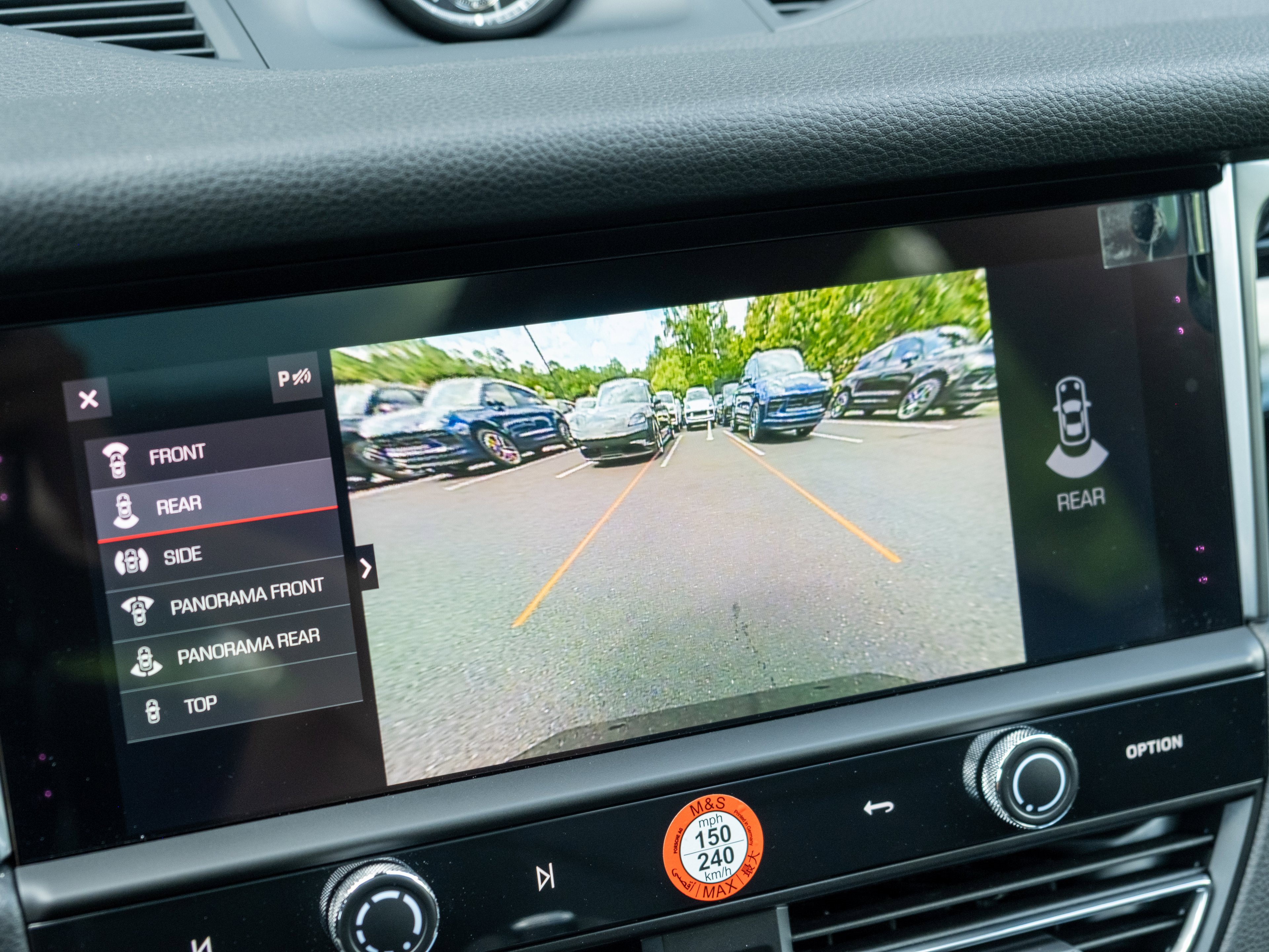 Certified 2025 Porsche Macan image 27