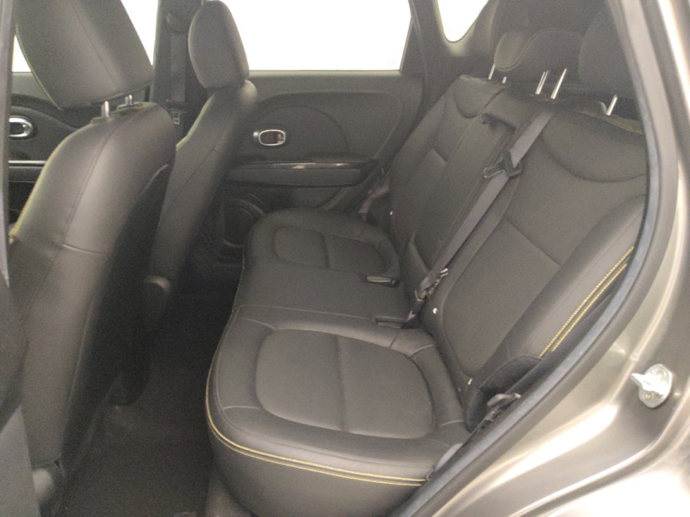 Used 2014 Kia Soul + w/ Primo Package FWD image 18