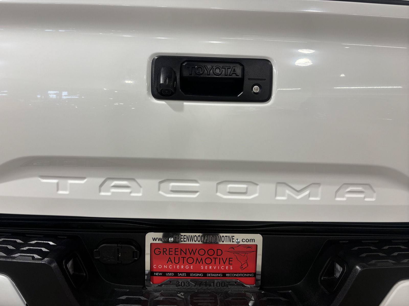 Used 2023 Toyota Tacoma SR5 w/ Technology Package AWD/4WD image 15