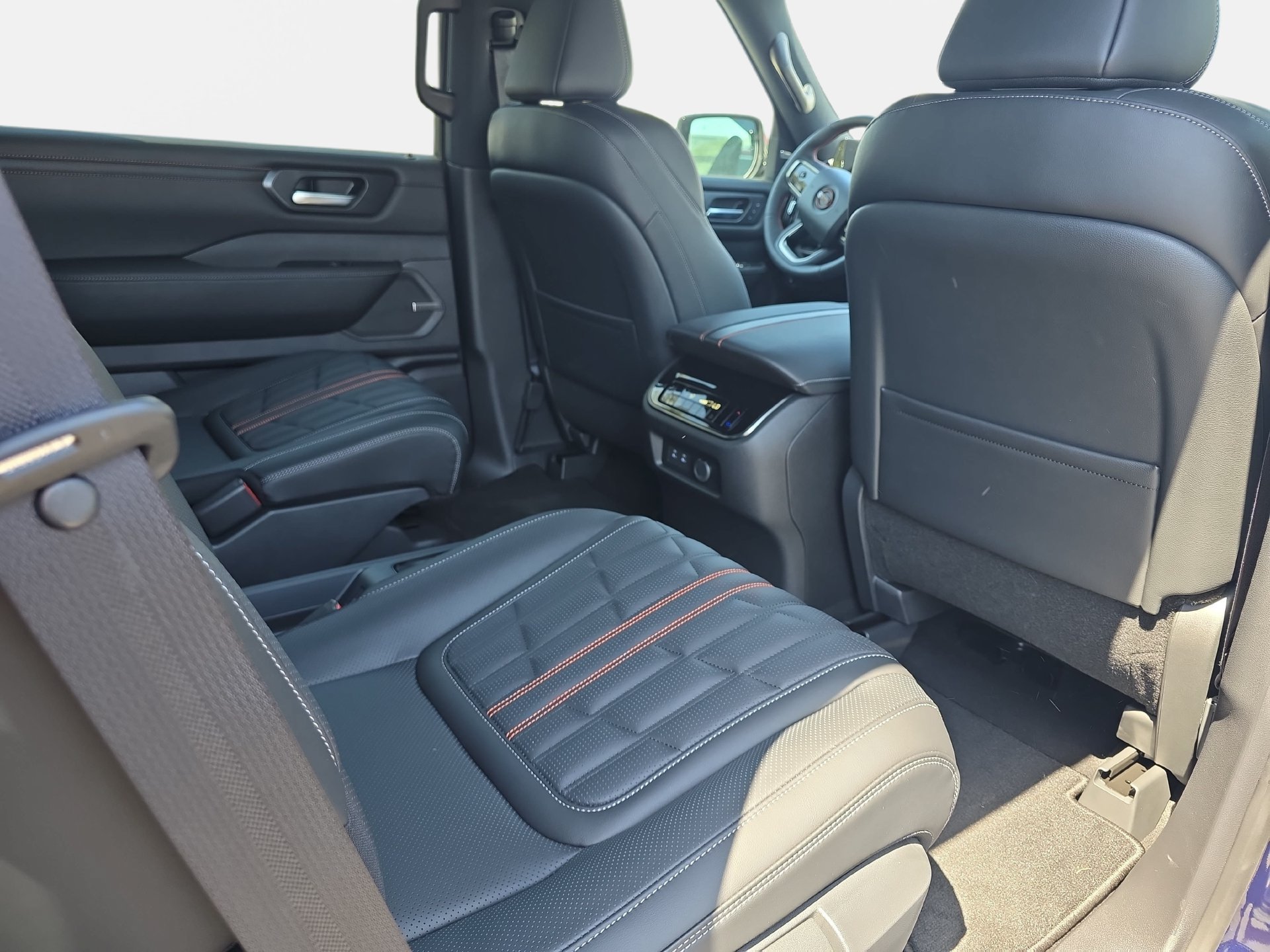 New 2026 Nissan Armada PRO-4X w/ Captain's Chari Seat Package AWD/4WD image 11