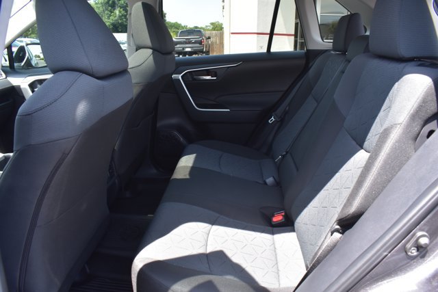 Used 2025 Toyota RAV4 XLE w/ Convenience Package FWD image 16