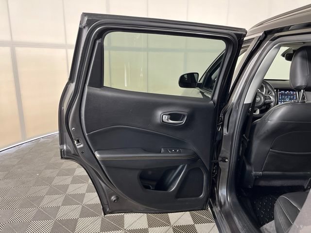 Used 2018 Jeep Compass Limited w/ Navigation Group AWD/4WD image 33