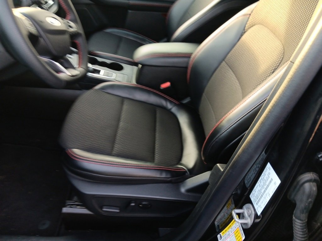 Used 2025 Ford Escape ST-Line image 20