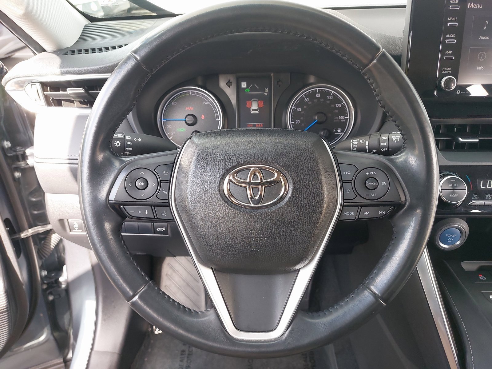 Used 2021 Toyota Venza LE image 18