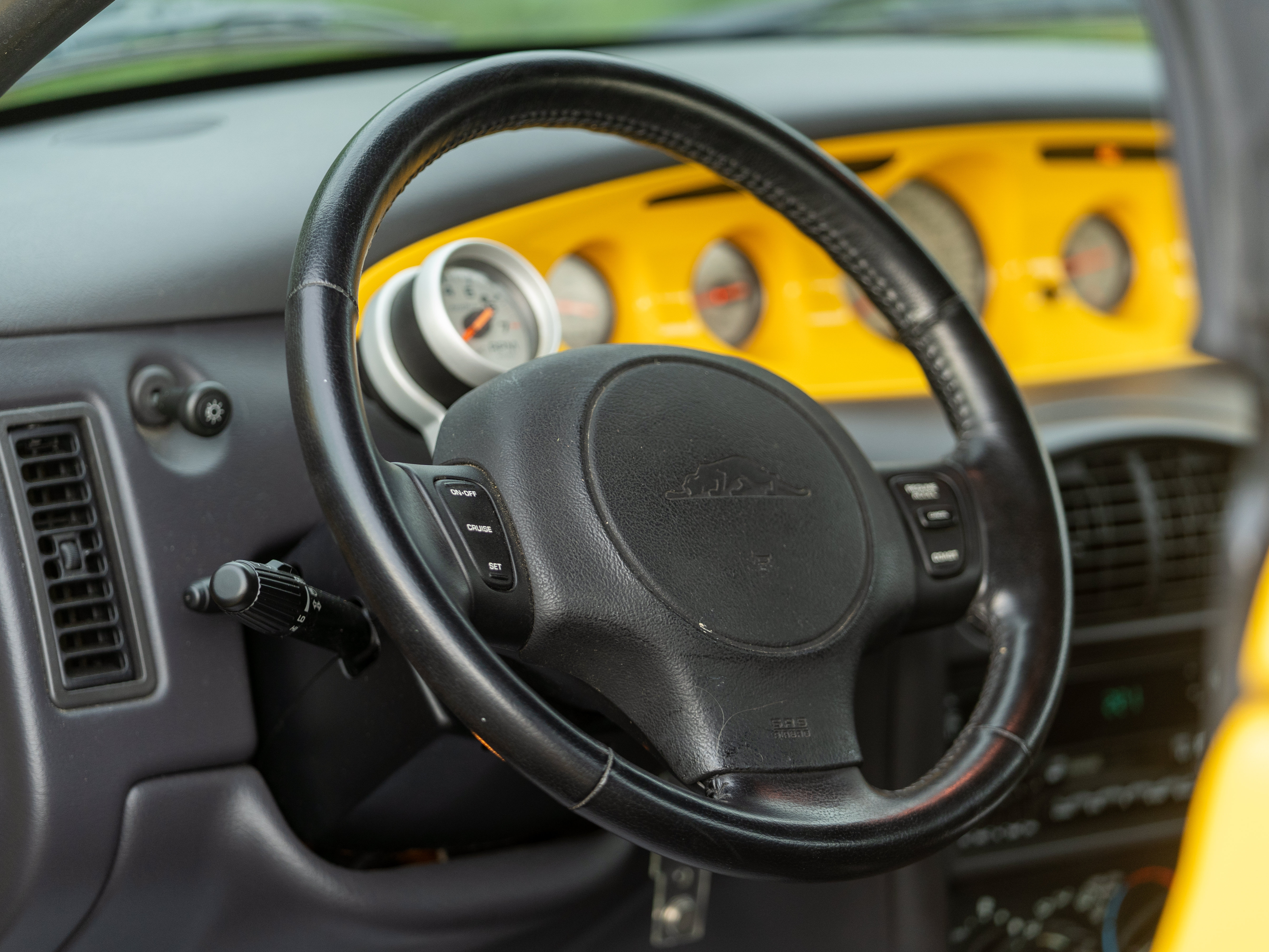 Used 2002 Chrysler Prowler RWD image 14