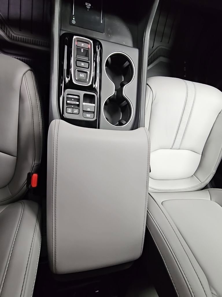 New 2025 Honda Pilot Touring image 23