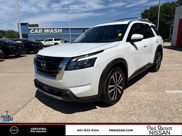 Certified 2025 Nissan Pathfinder Platinum FWD image 16