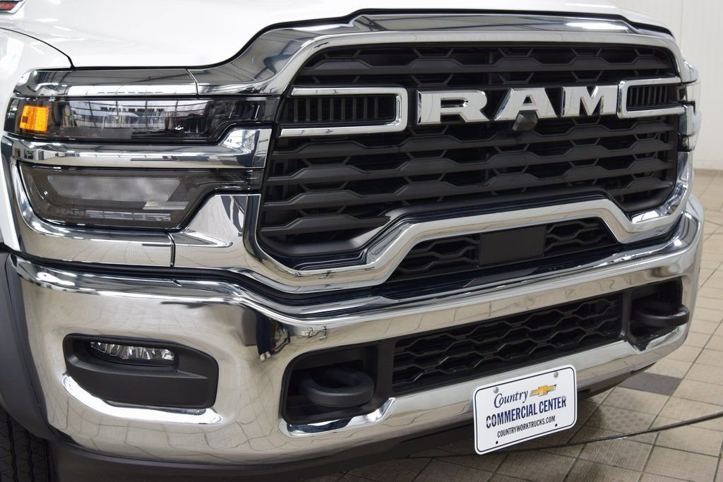 Used 2025 RAM 5500 Tradesman w/ Safety Group AWD/4WD image 7