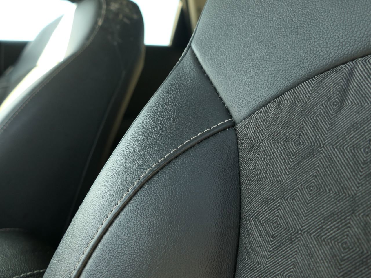 Used 2020 Kia Niro EX image 13