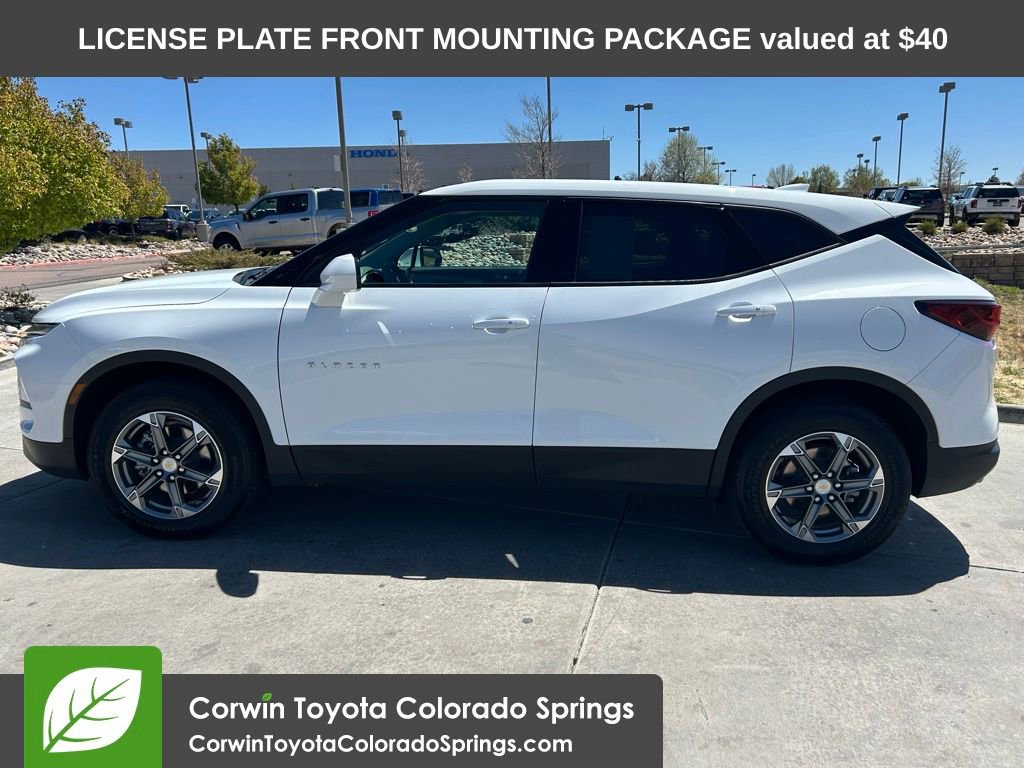 Used 2025 Chevrolet Blazer LT AWD/4WD image 4