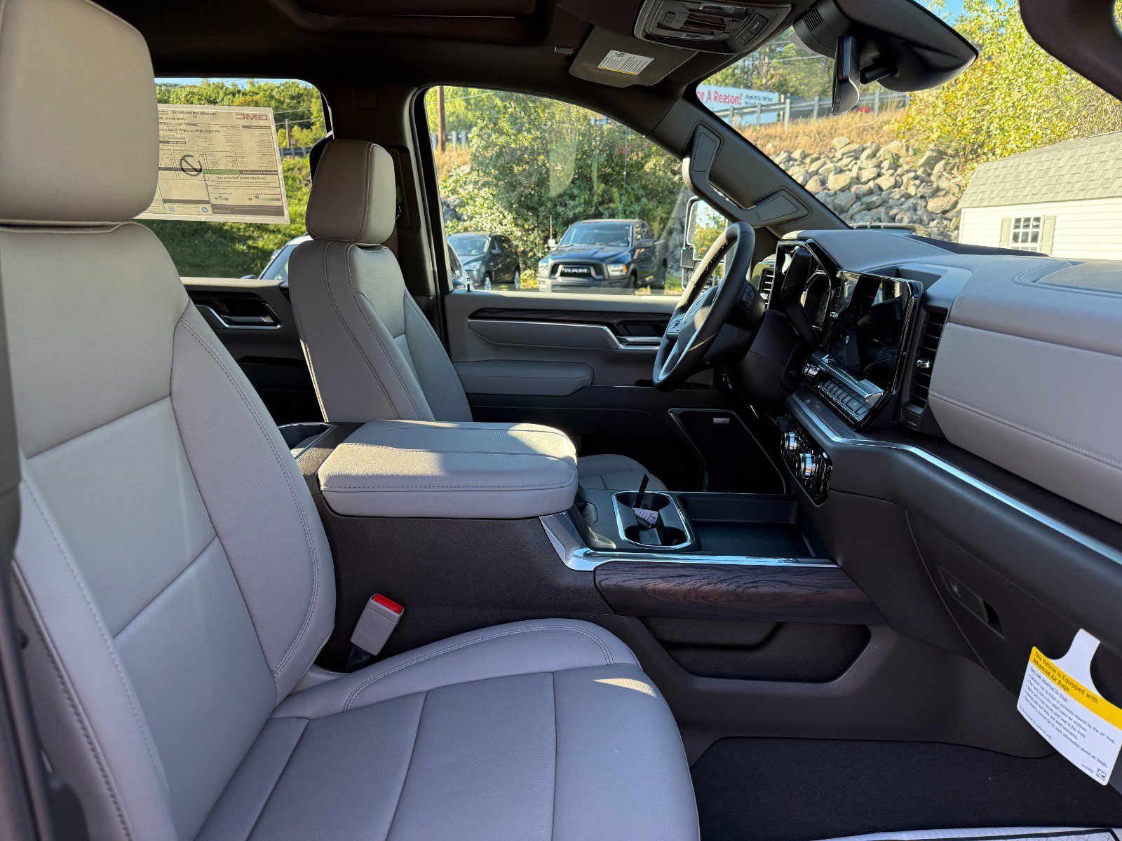 New 2026 GMC Sierra 2500 SLT w/ SLT Premium Package image 22