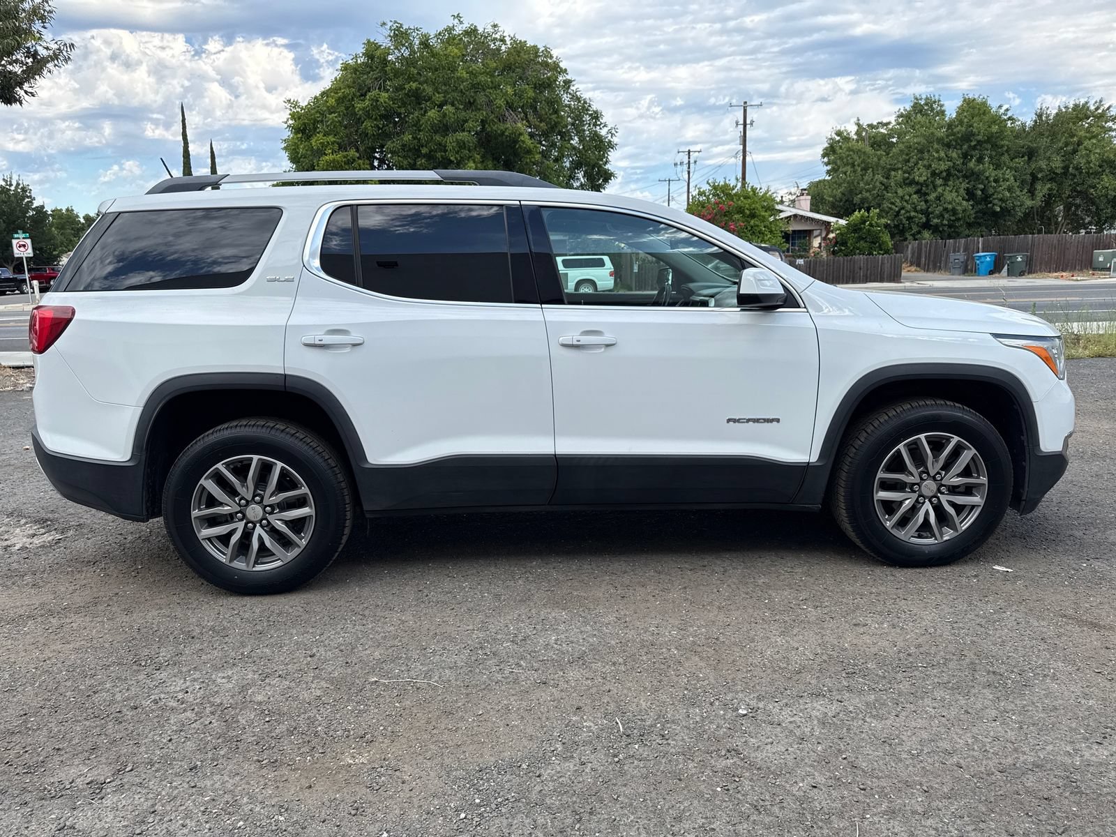Used 2019 GMC Acadia SLE FWD image 6