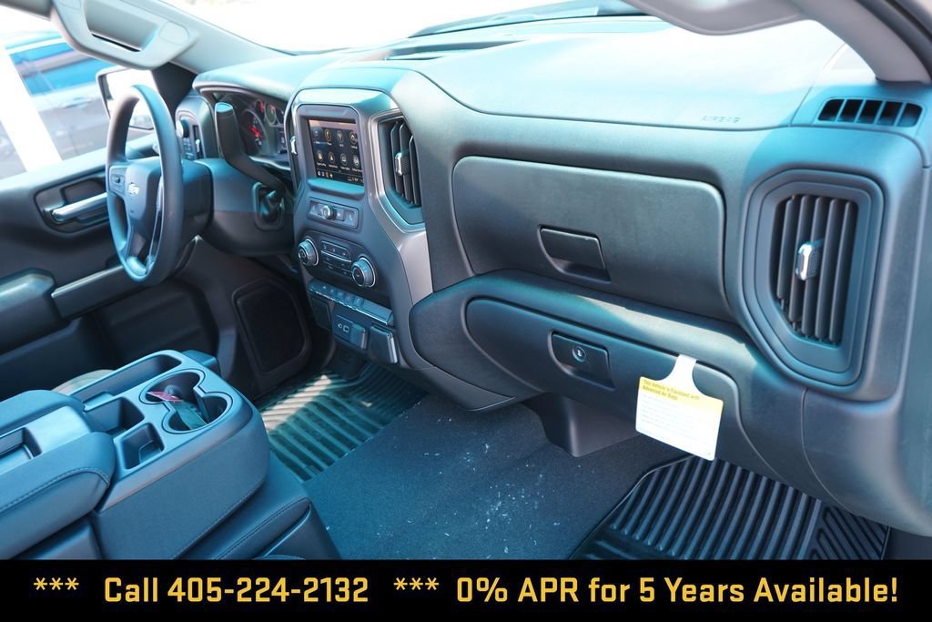 New 2026 Chevrolet Silverado 1500 Custom w/ LPO, Dark Essentials Package AWD/4WD image 24