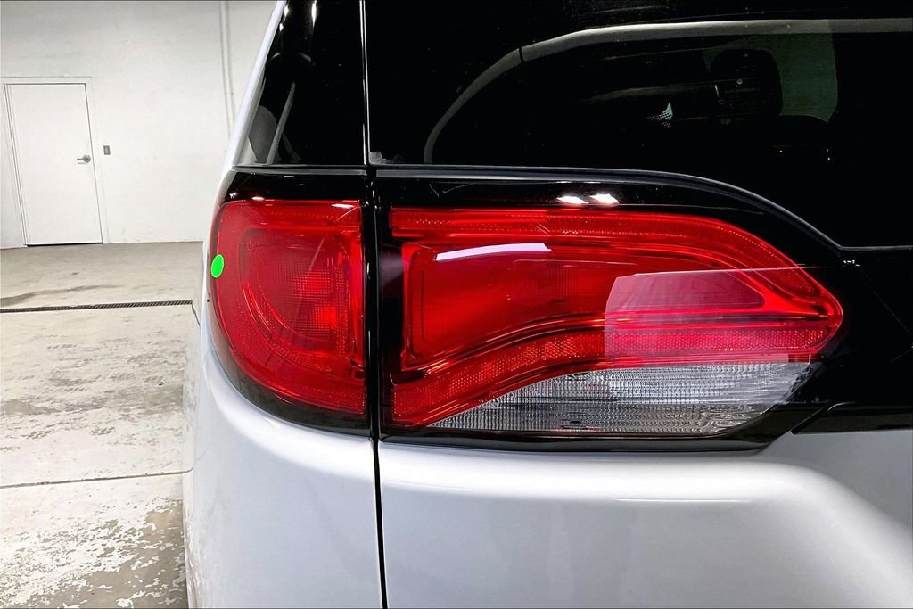 New 2026 Chrysler Voyager LX image 31