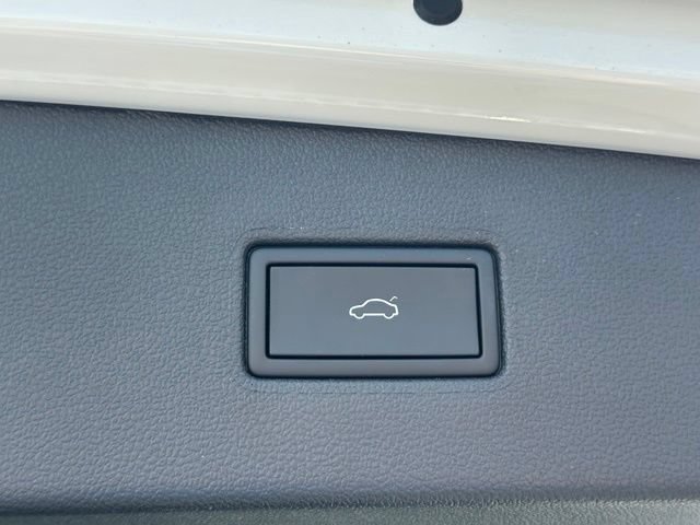 Used 2024 Volkswagen Tiguan Wolfsburg Edition FWD image 35