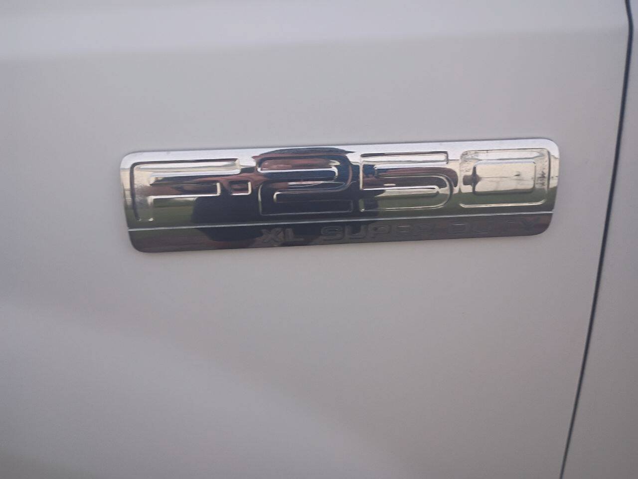 Used 2005 Ford F250 XL AWD/4WD image 22