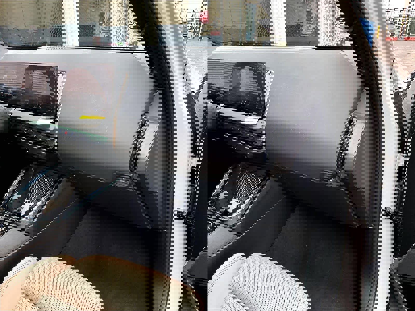 Used 2025 BMW X3 xDrive30i w/ Convenience Package image 18