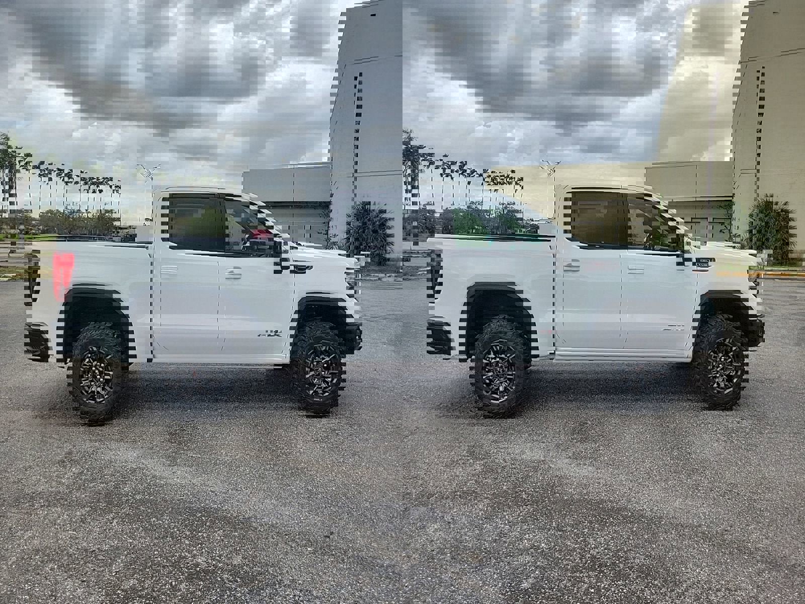 New 2026 GMC Sierra 1500 AT4X image 4