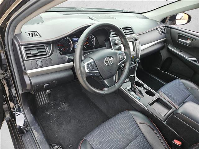 Used 2015 Toyota Camry SE image 16