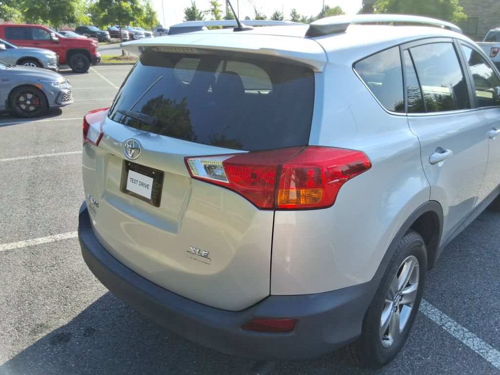 Used 2015 Toyota RAV4 XLE w/ Preferred Accessory Package FWD image 14
