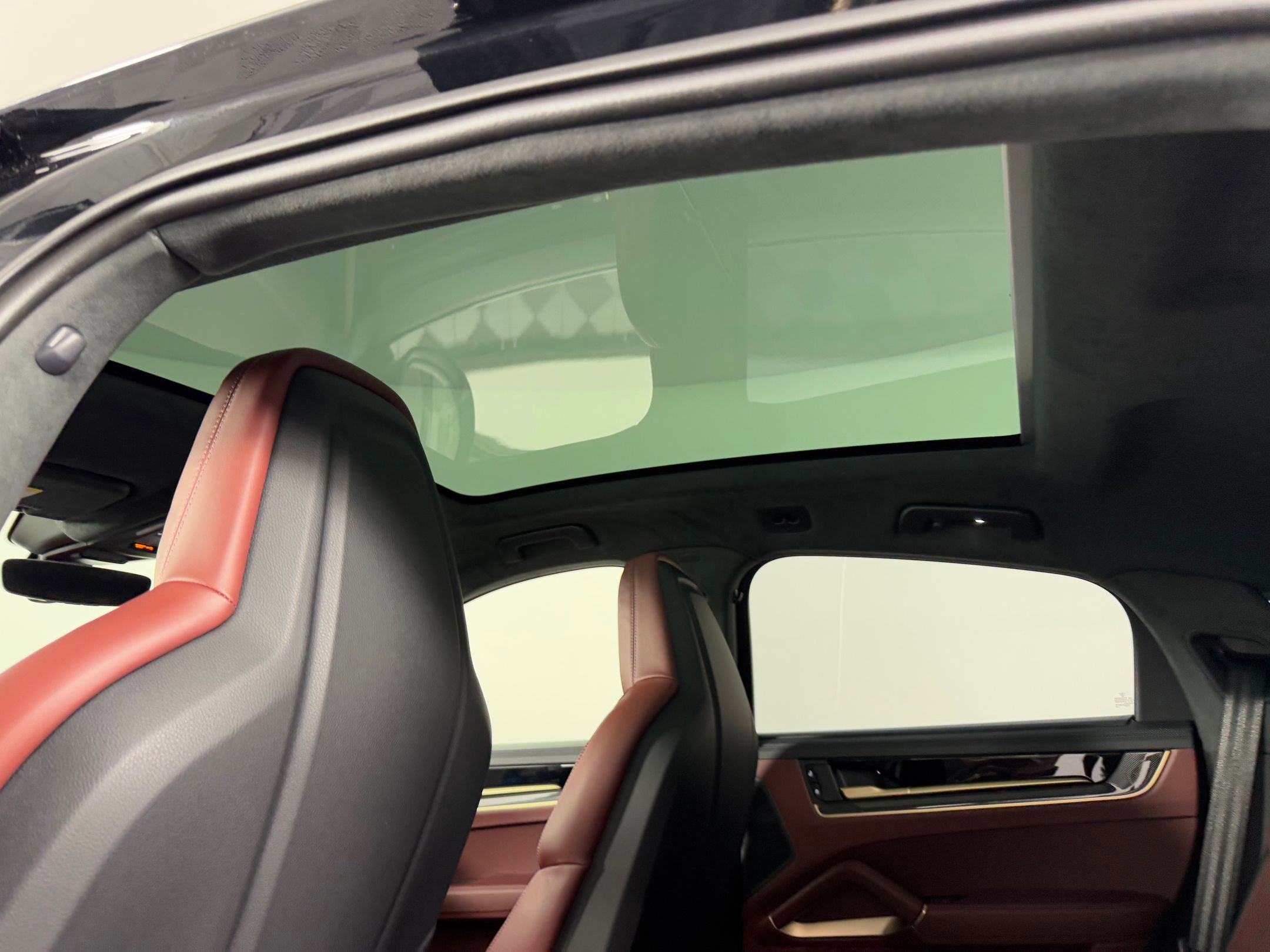 New 2026 Porsche Cayenne Turbo image 19