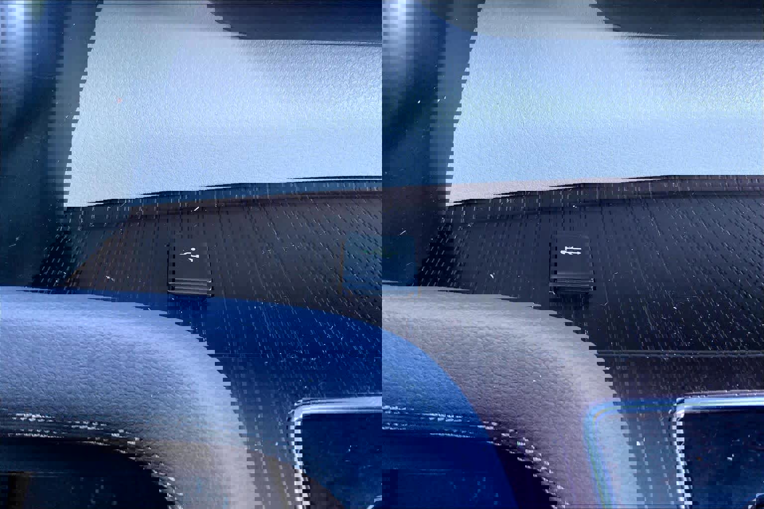 Used 2024 Toyota Sienna XLE image 36