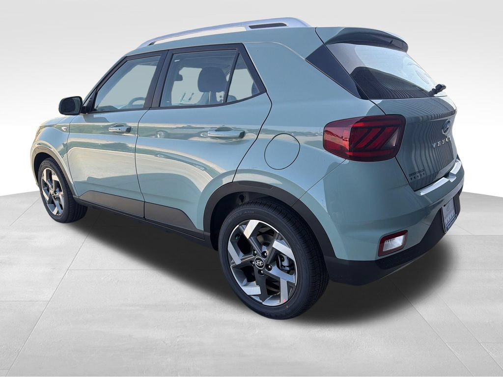 New 2026 Hyundai Venue SEL FWD image 4