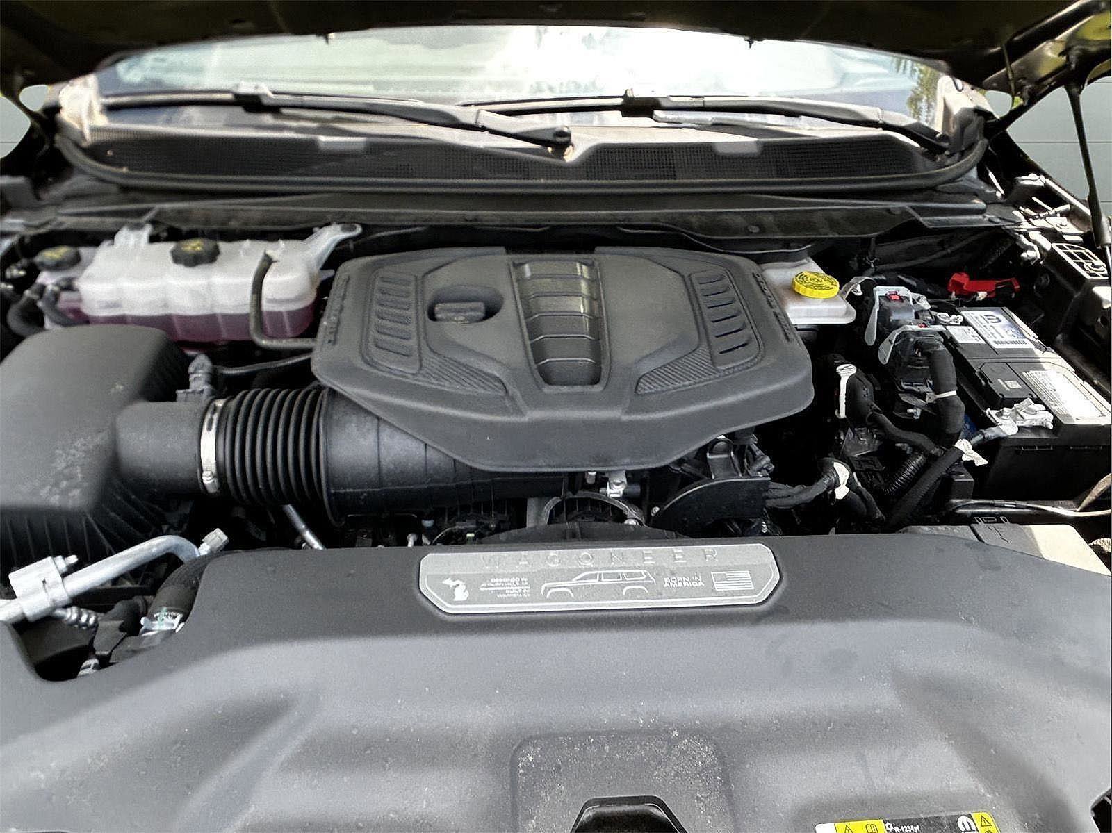 New 2024 Jeep Wagoneer 4WD w/ Premium Group I image 37