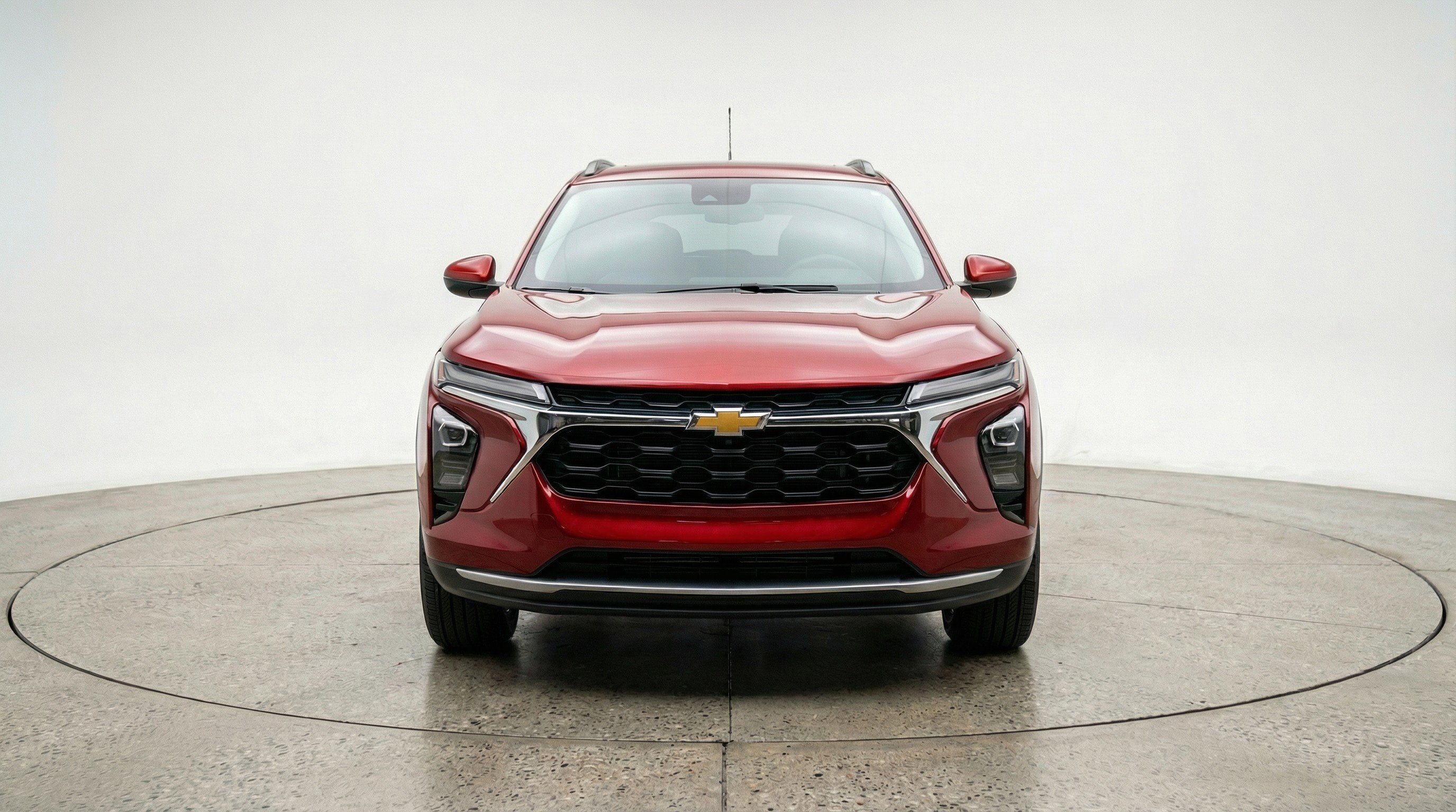 Used 2025 Chevrolet Trax LT image 2
