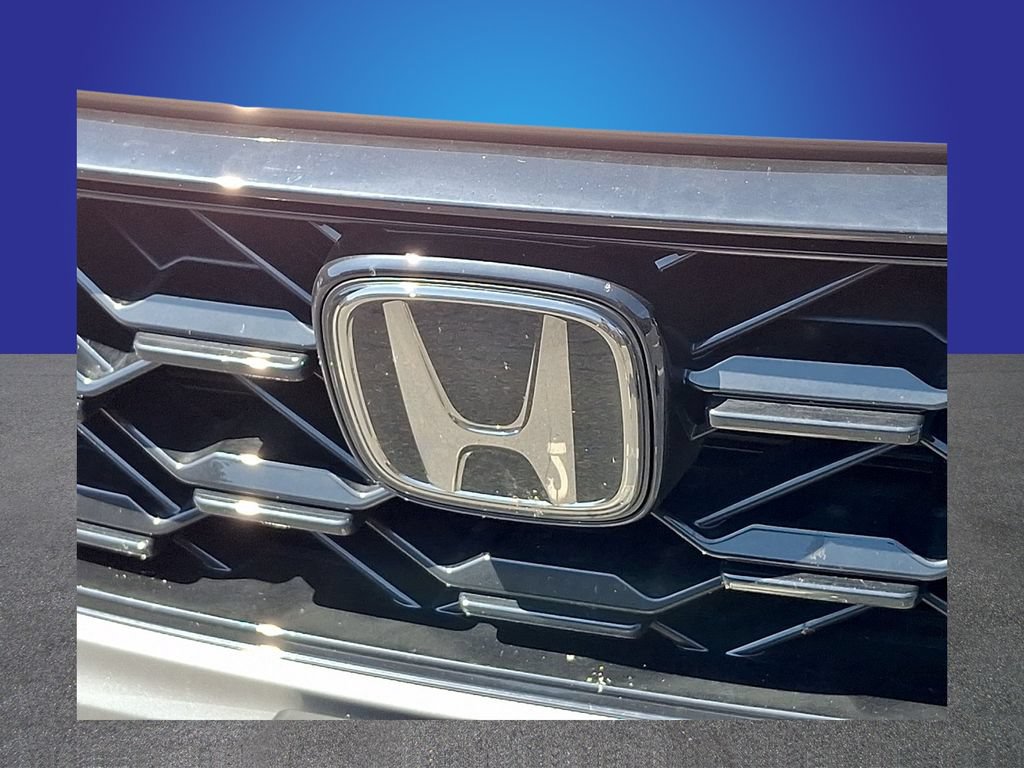 Used 2025 Honda CR-V Sport Touring image 4