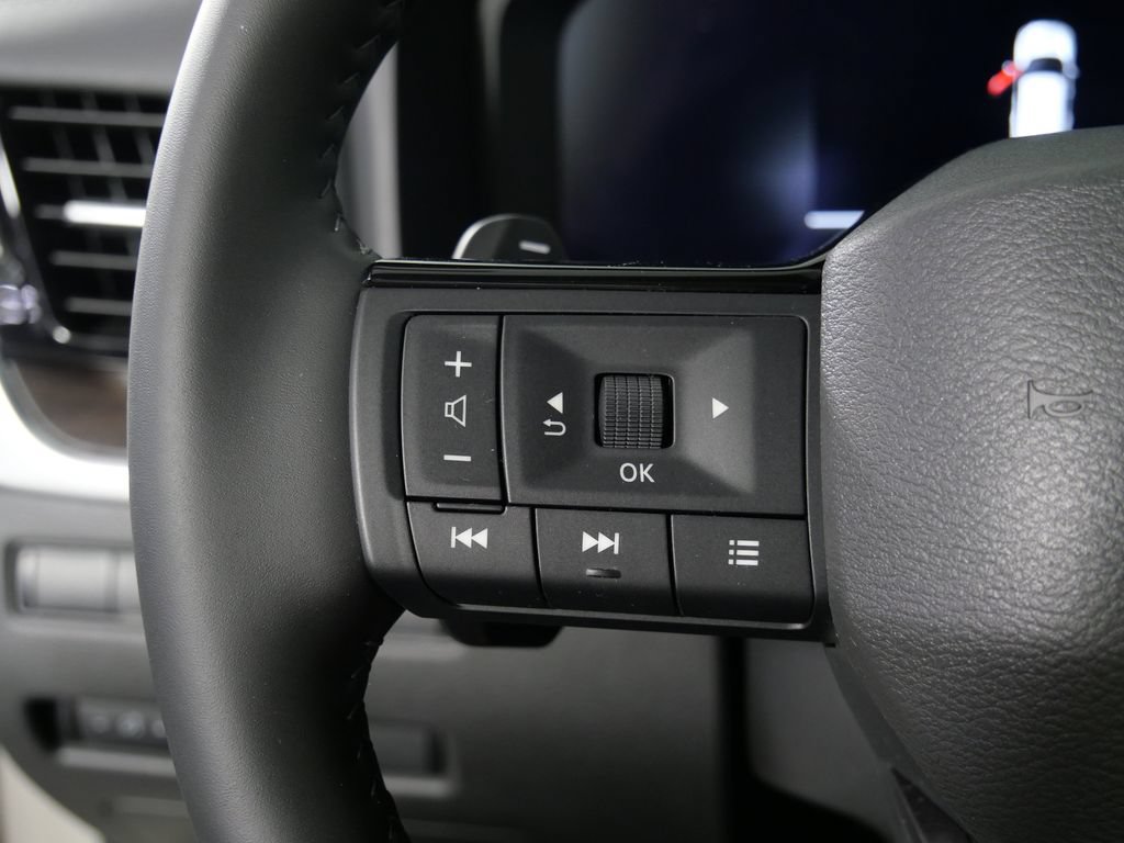 Used 2026 Nissan Rogue Platinum w/ Platinum Premium Package AWD/4WD image 24