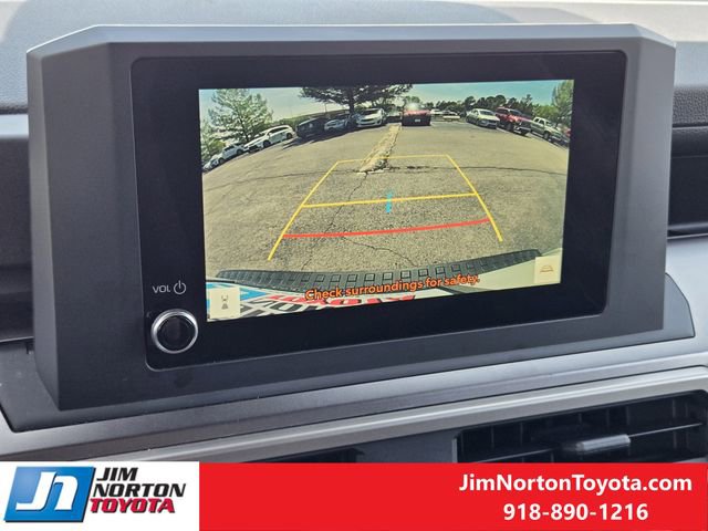 Used 2025 Toyota 4Runner SR5 AWD/4WD image 18