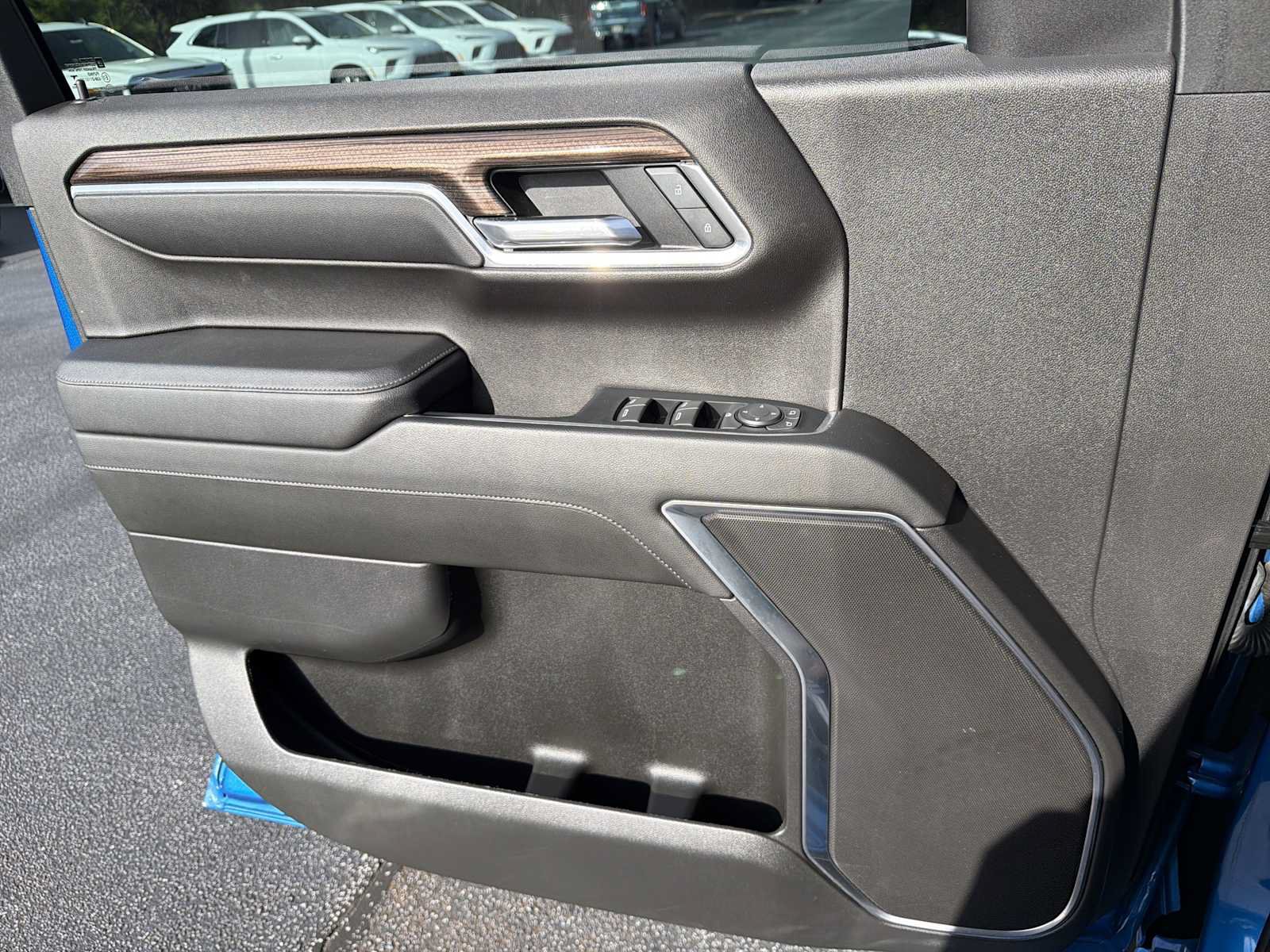 Used 2022 Chevrolet Silverado 1500 RST AWD/4WD image 17