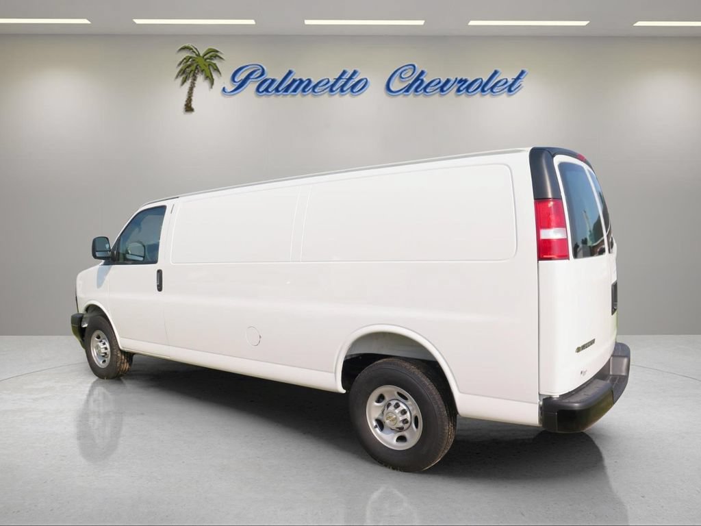 New 2026 Chevrolet Express 2500 Extended w/ Driver Convenience Package RWD image 4