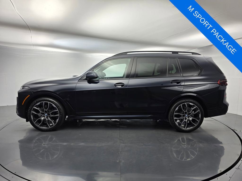 Used 2025 BMW X7 xDrive40i w/ M Sport Package image 7