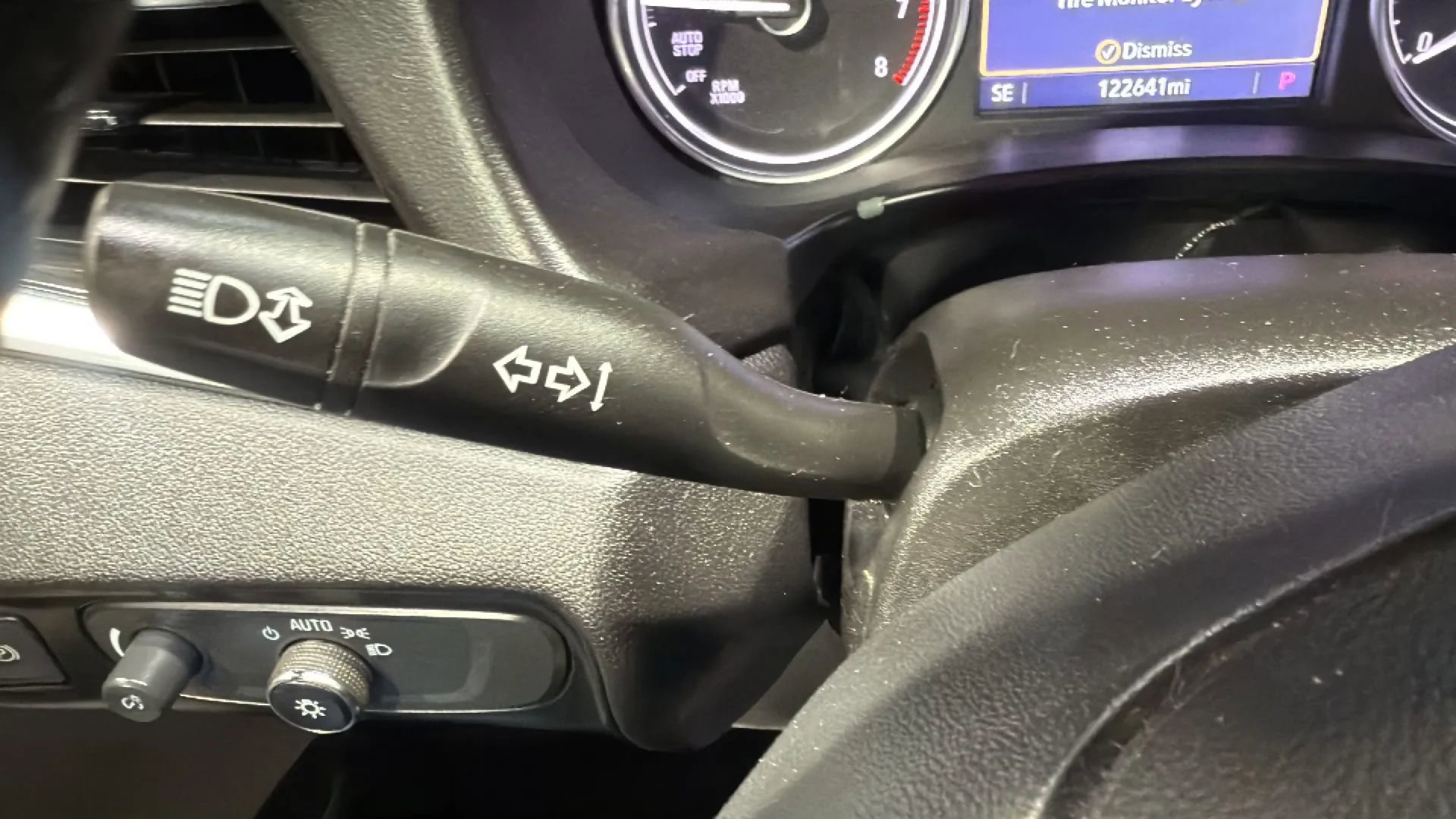 Used 2020 Buick Enclave Essence image 14