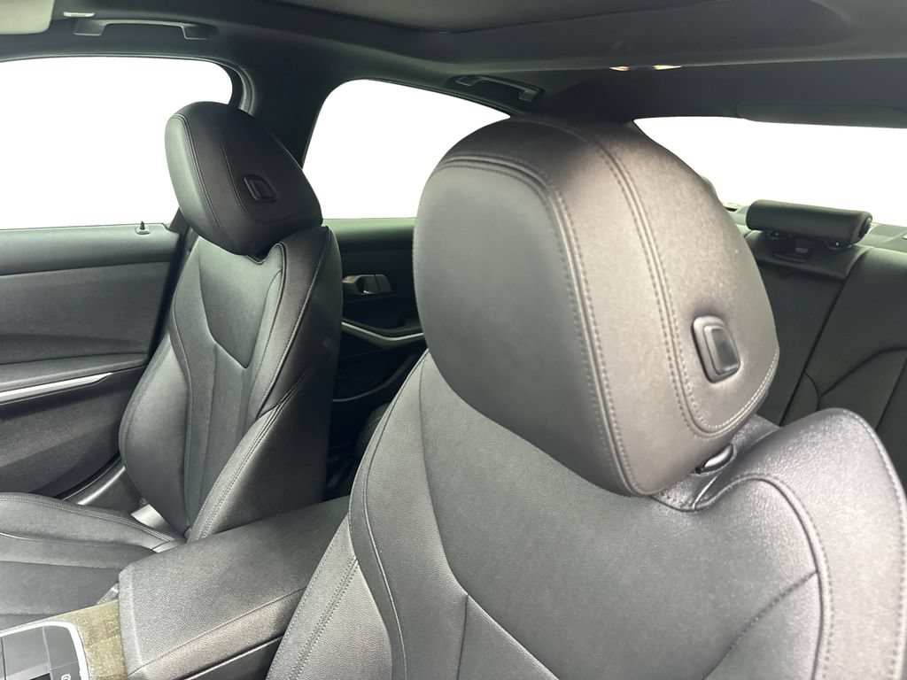 Used 2021 BMW 330i xDrive Sedan w/ Driving Assistance Package AWD/4WD image 28