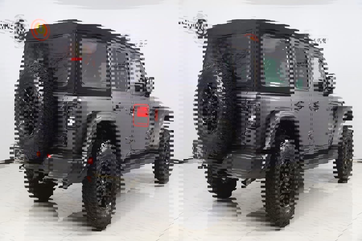 Used 2024 Jeep Wrangler Willys image 3