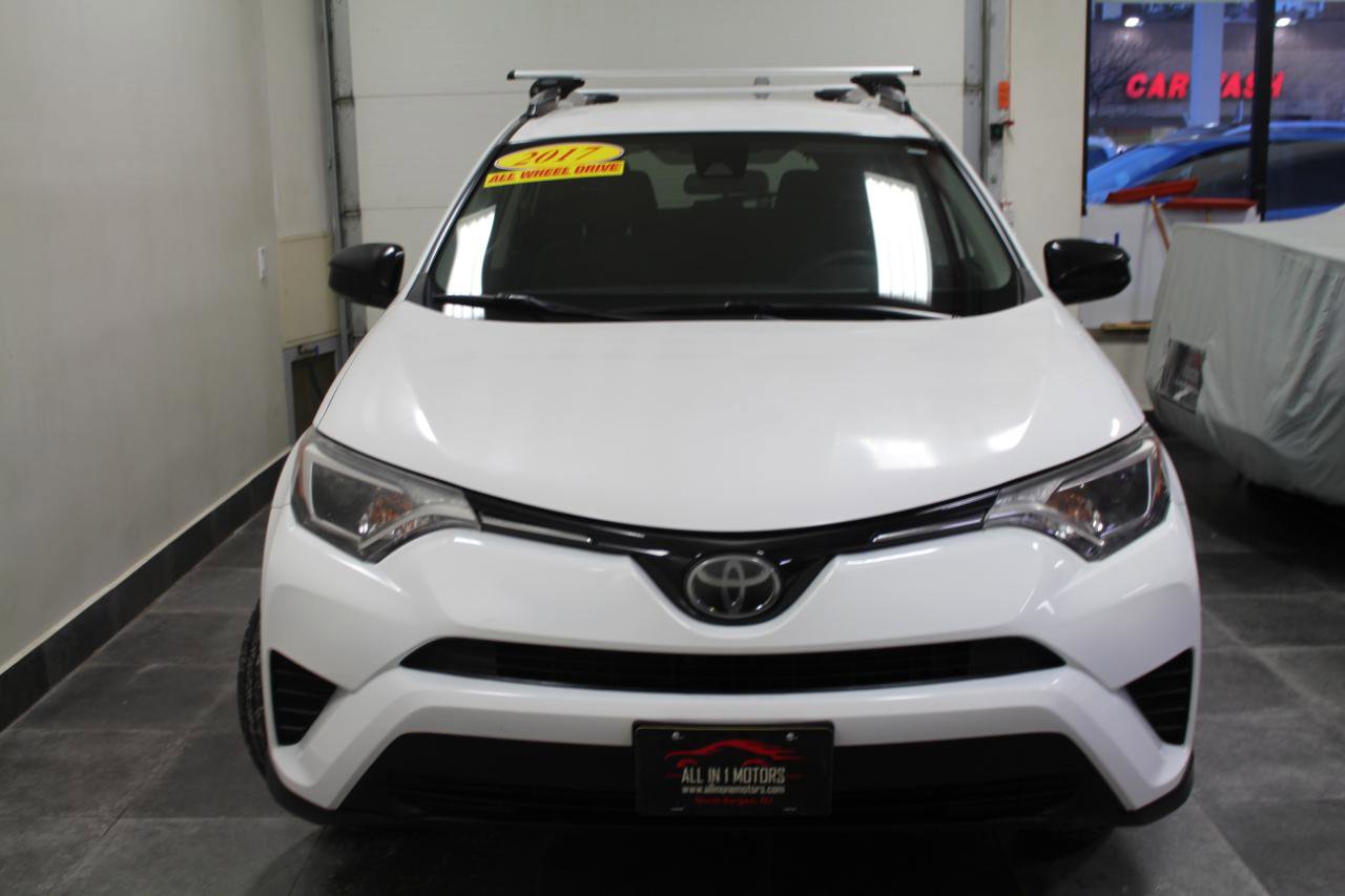 Used 2017 Toyota RAV4 LE image 2