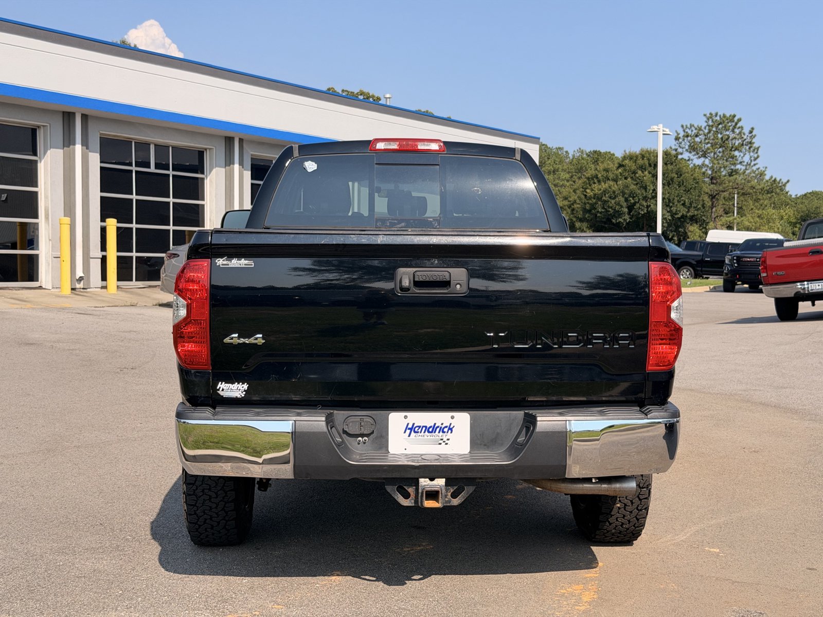 Used 2017 Toyota Tundra SR5 AWD/4WD image 11
