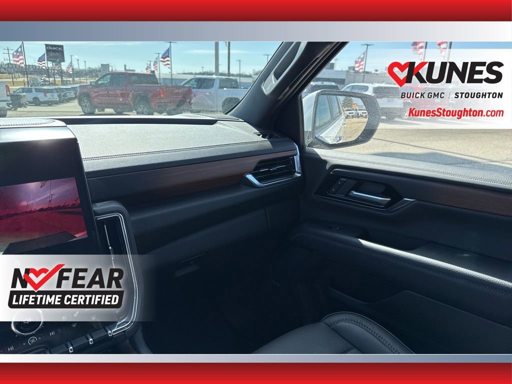 Used 2025 GMC Yukon XL Denali AWD/4WD image 47
