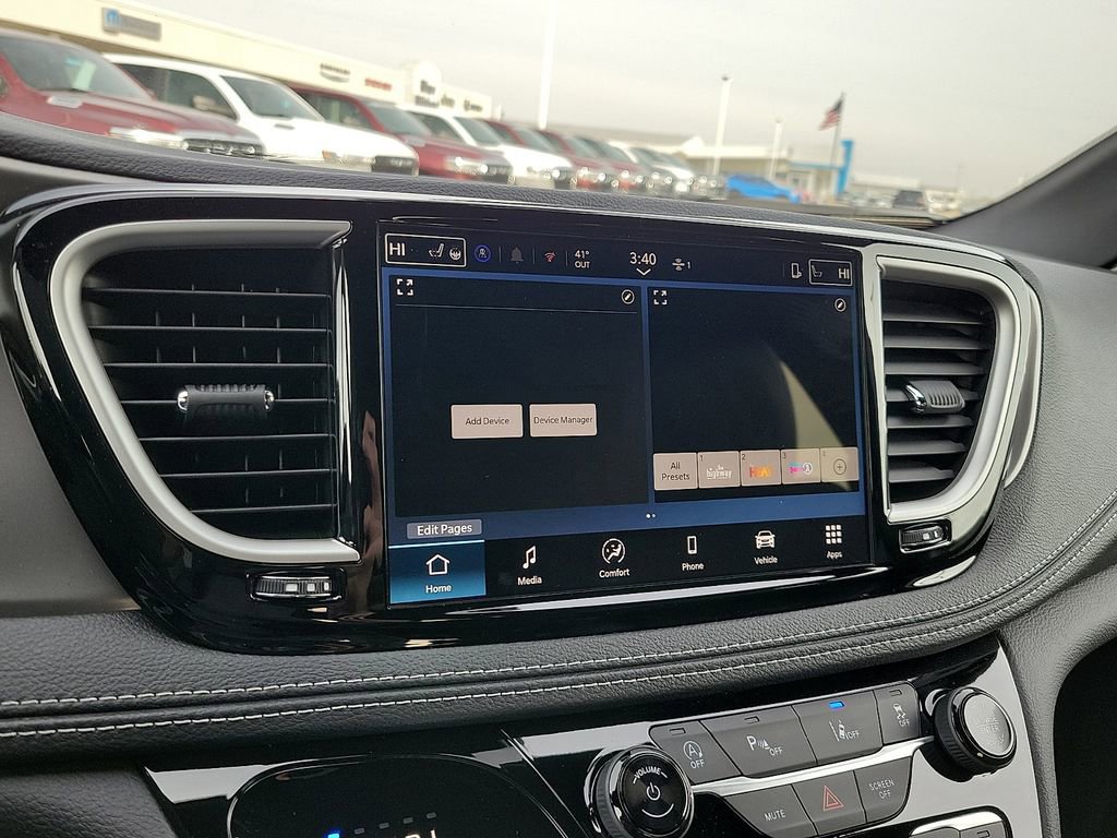 New 2026 Chrysler Pacifica Select FWD image 16